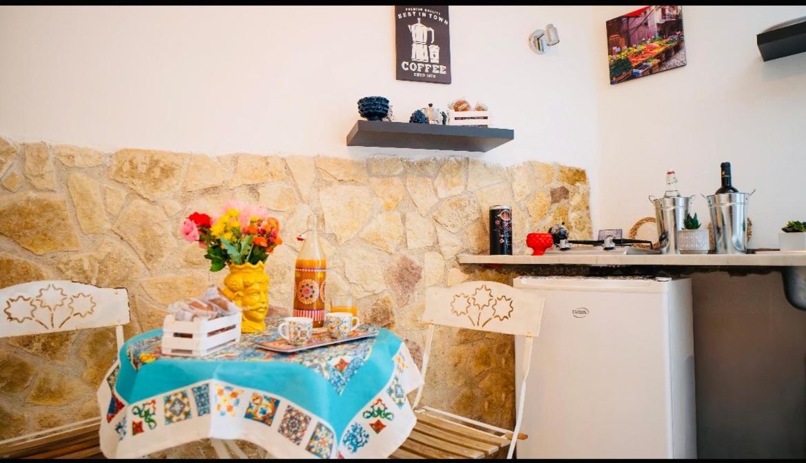 Albergheria Little Home Palermo Zewnętrze zdjęcie